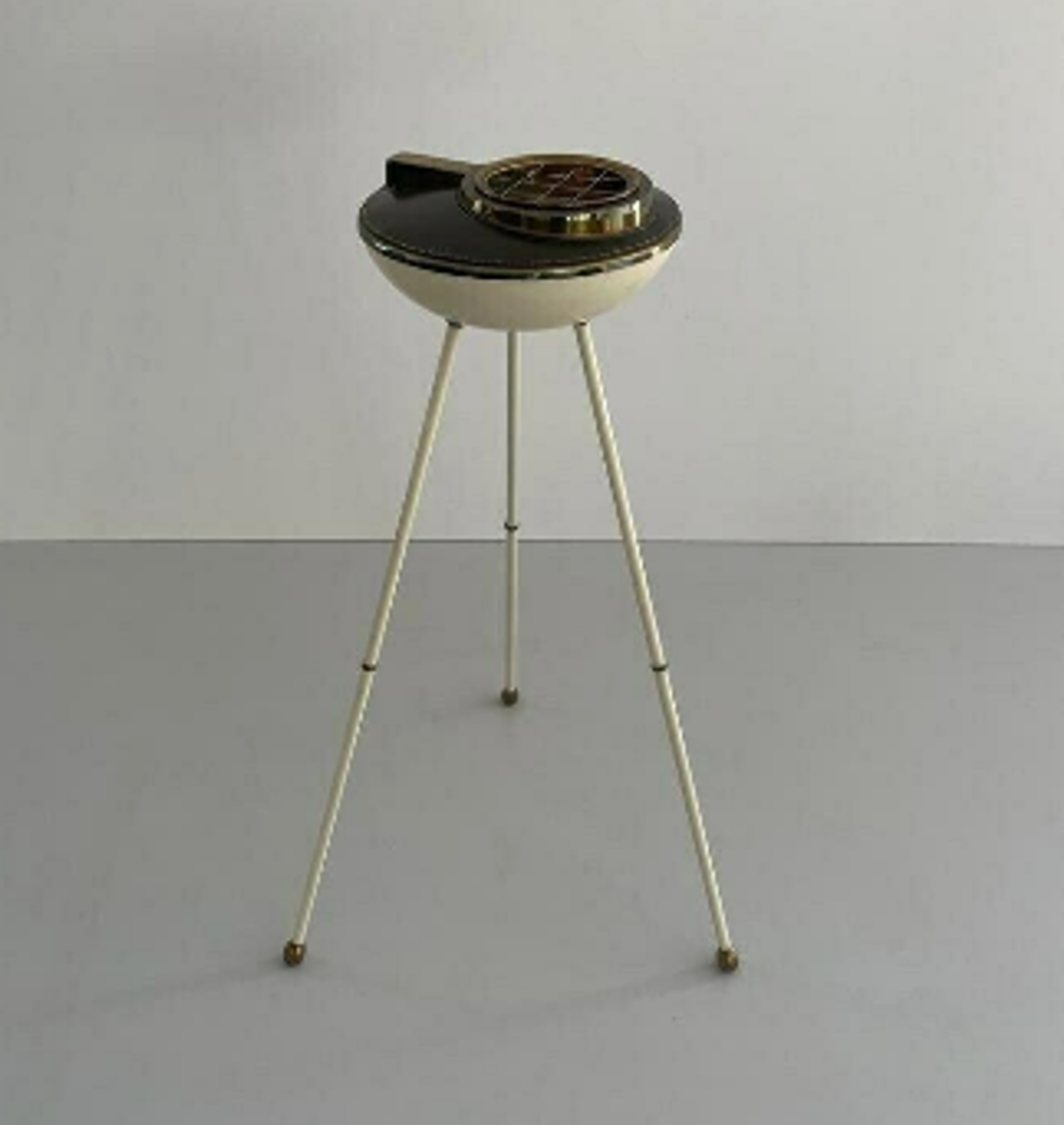 Stuart Standing Ashtray - Brown
